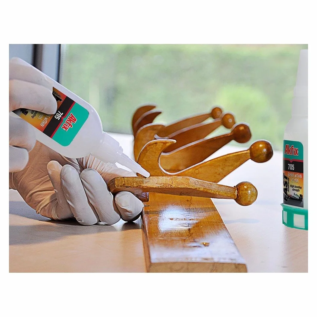 Akfix 705 extra starker Profi Alleskleber mit 200ml Spray Aktivator für universelle Reperaturen mit hoher Haftfestigkeit