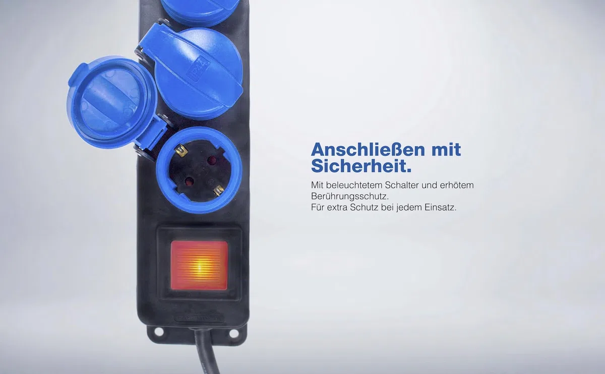 as - Schwabe 3-Fach Verteilersteckdosenleiste mit Schalter, Schutzkontaktsteckdosen mit Klappdeckeln, 1,5 m Leitung, Mehrfachsteckdose für den Außenbereich 230V, 16A, IP44, Schwarz, Blau, 38603
