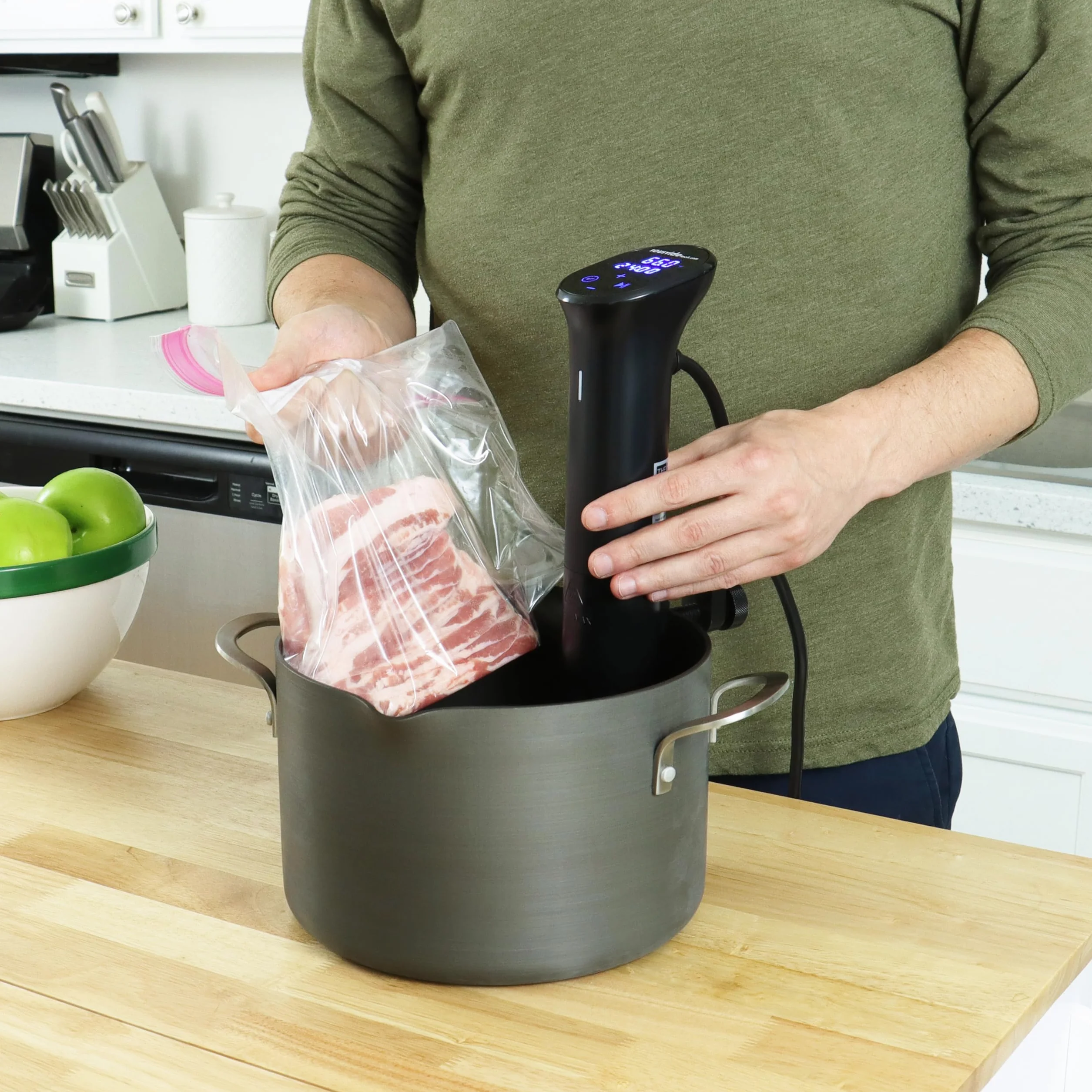 2.0 WiFi Sous Vide Immersion Circulator 1200W | Sous Vide Machine with ±0.1°C Precision Temperature Control – 600+ Guided Recipes – 42dB Quiet Operation – 30L Capacity