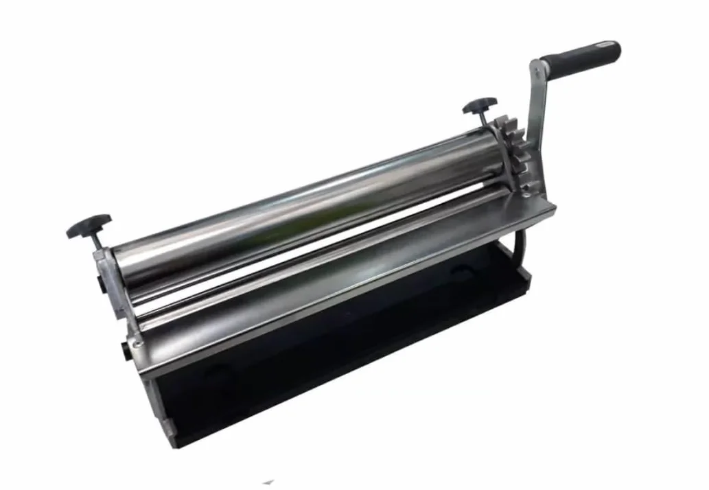 15.75in (40cm) Chrome Dough Laminator – Manual Pasta Maker for Noodles, Breads, Pizza, and Pastry – Adjustable Thickness Control, Durable Cast Iron and Steel Construction